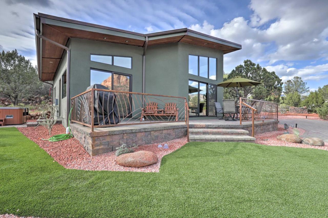 Chic Retreat 2 Mi To Cathedral Rock Trail! Holiday home