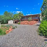 Sedona Home With View, Half-Mi To Chimney Rock!