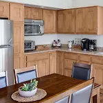 Mammoth Rock Retreat Villa-Sleeps 4
