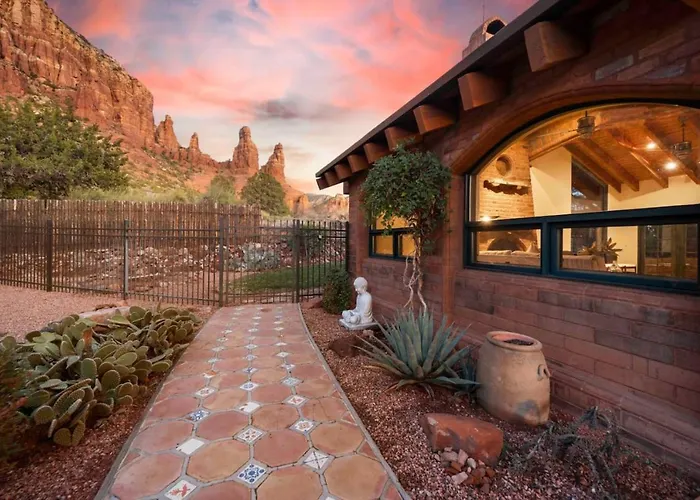 Stunning Chapel Home With Incredible Views Hottub