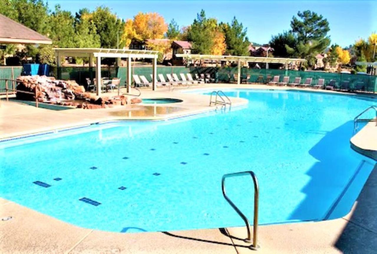 Pines Resort 5*