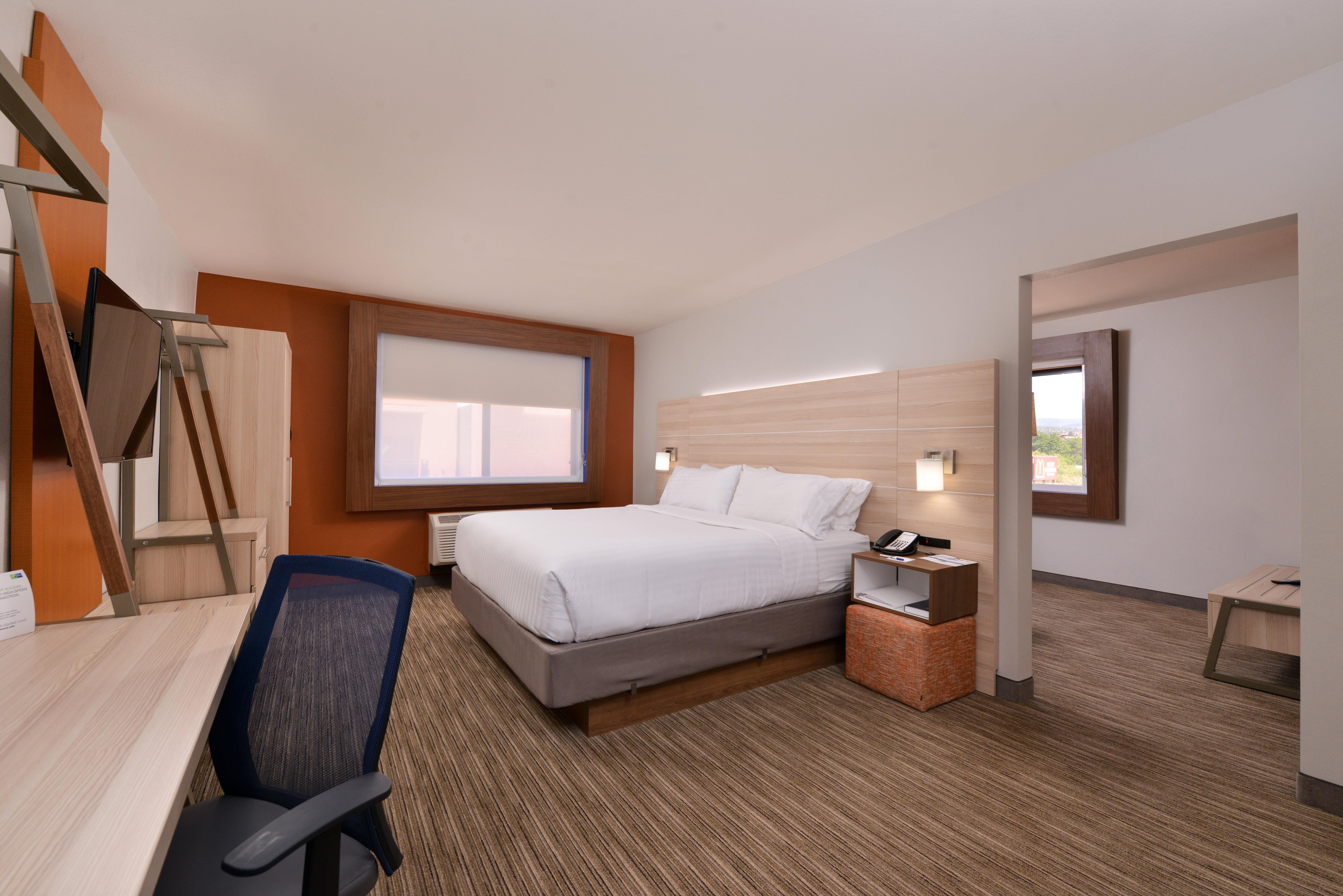 Hotel Express - Oak Creek By Ihg 3*