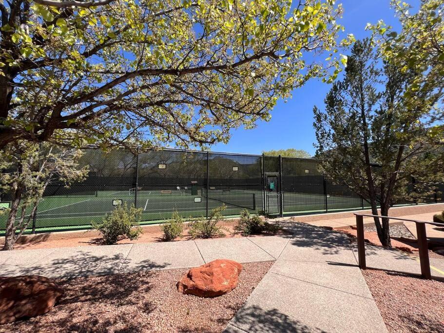Golf, Hike Or Bike At Our Gated 2 Bed 2 Bath Holiday home *
