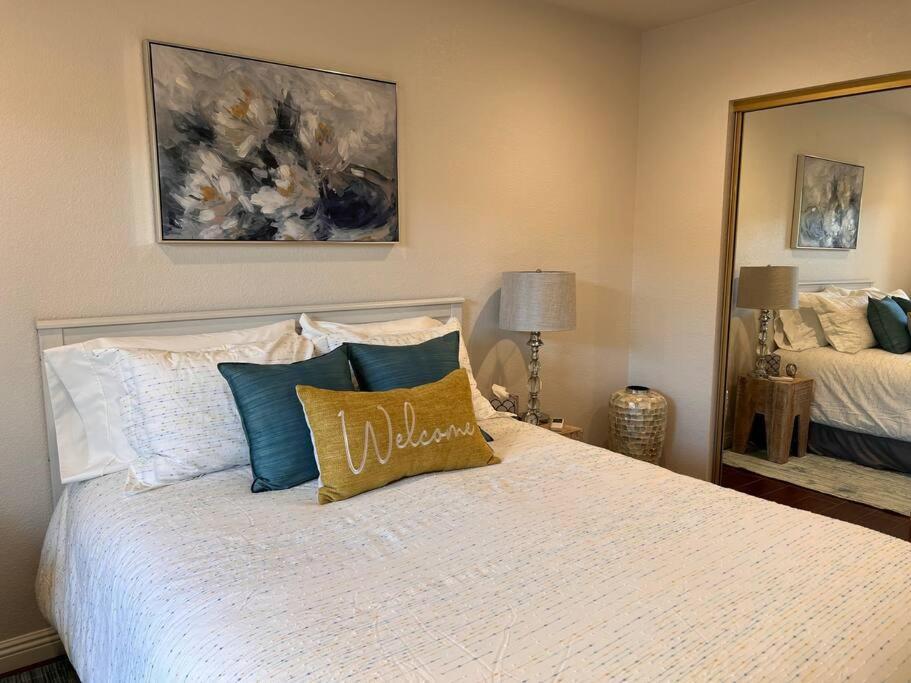 Golf, Hike Or Bike At Our Gated 2 Bed 2 Bath Holiday home