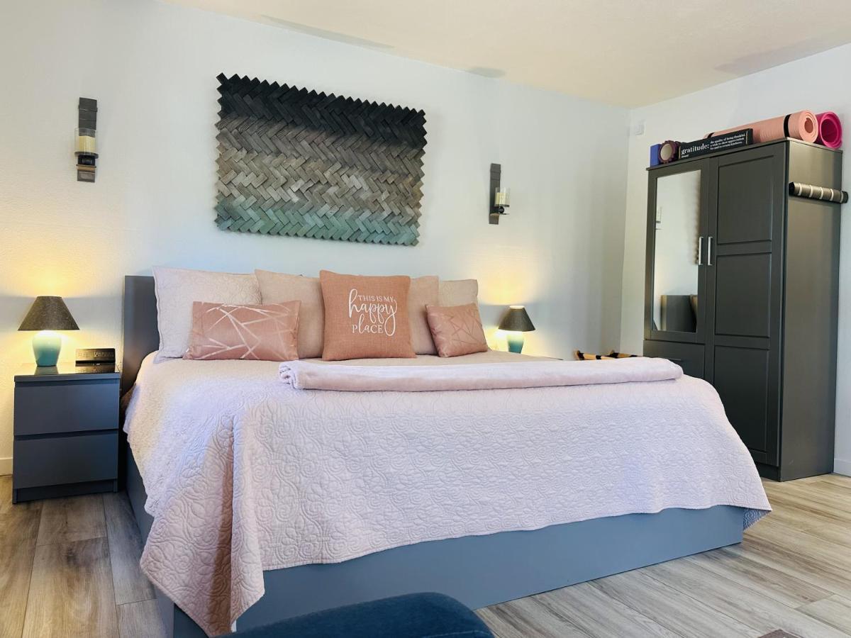 Red Rock Escape - Cozy King Bed & Gardens, Trails, Views, Red Rock Pass Holiday home Sedona