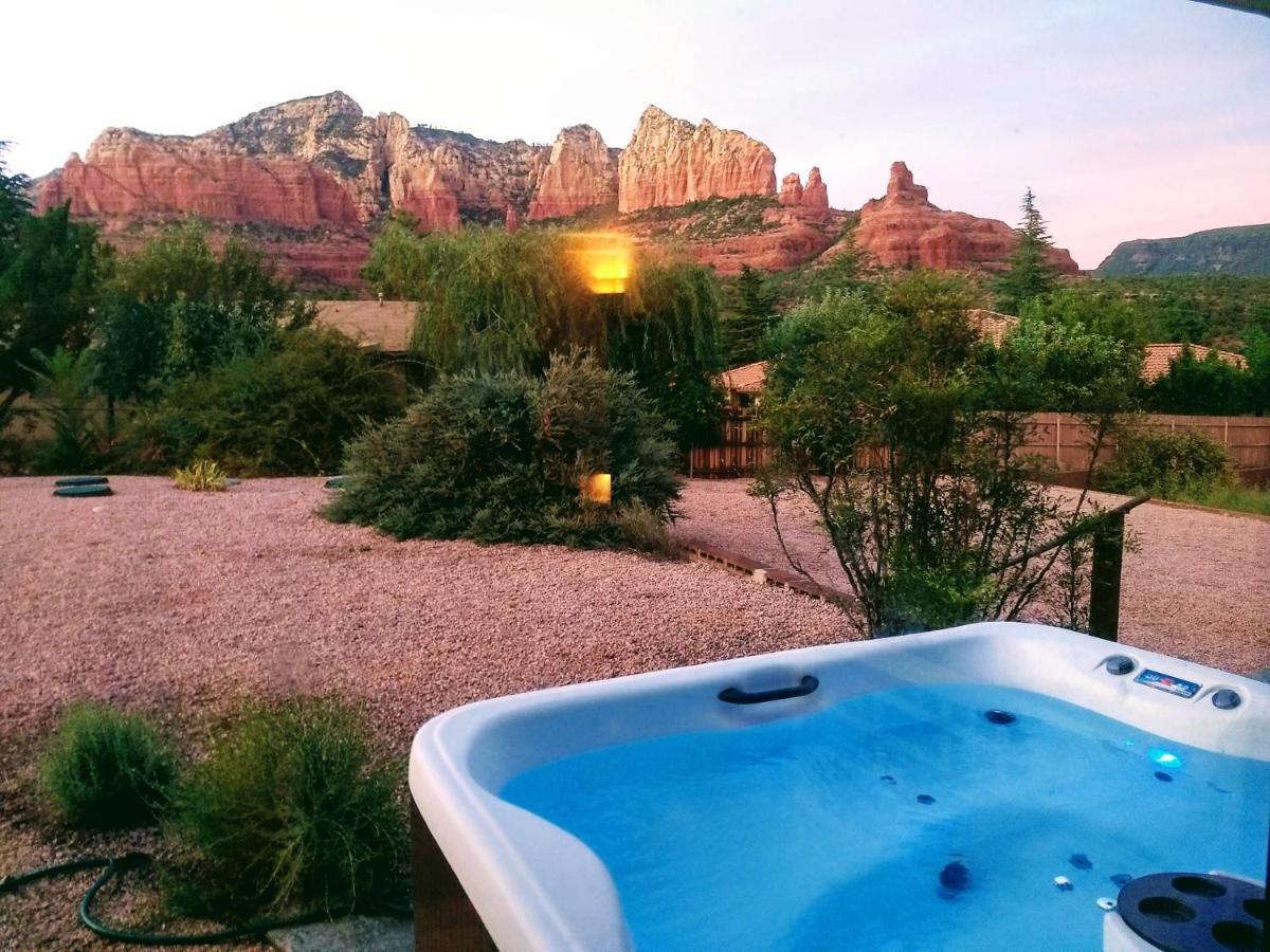 Views! Uptown Utopia +hot Tub *