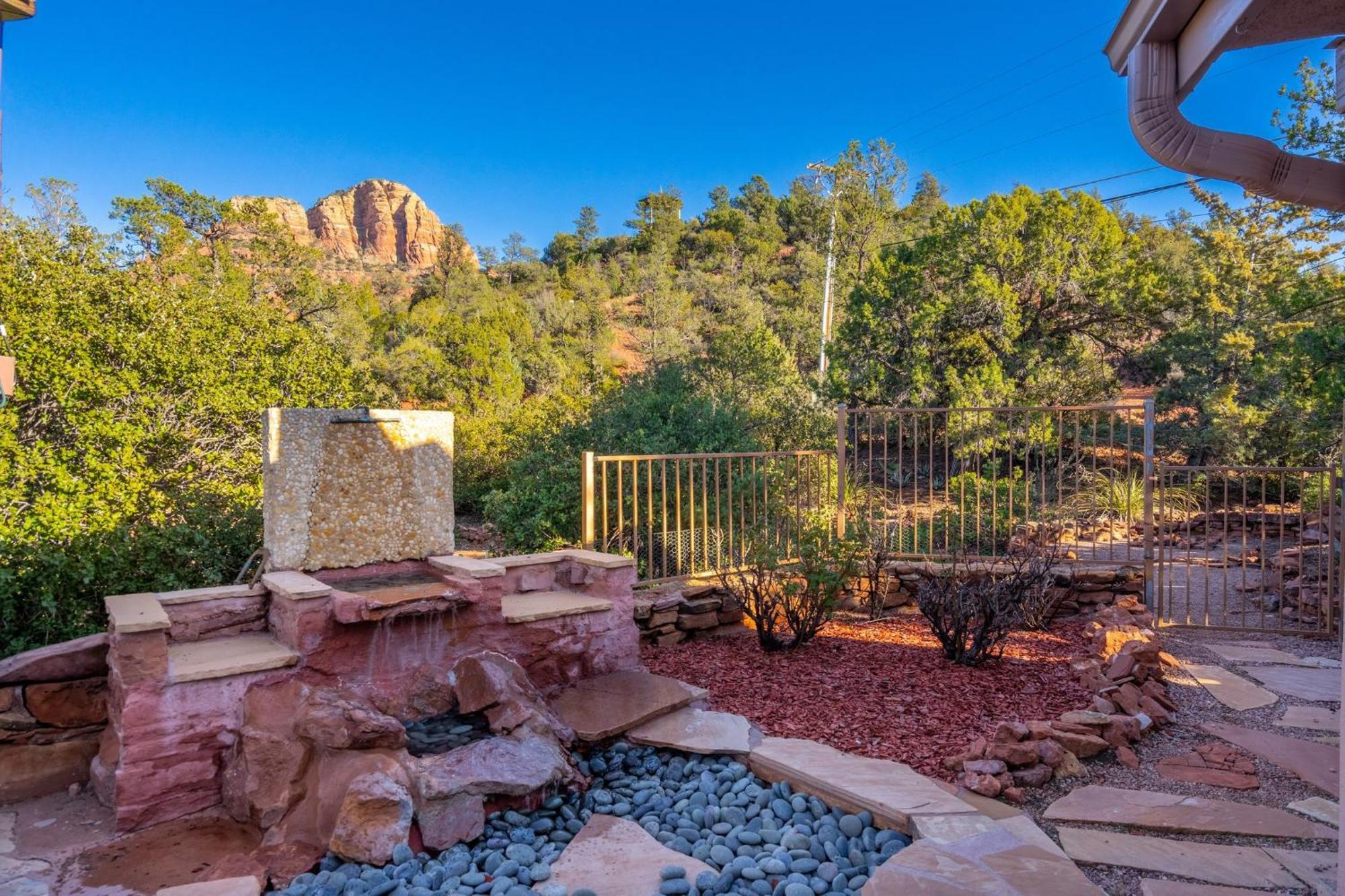 Modern Secluded With Amazing Views Hot Tub Casita Holiday home Sedona