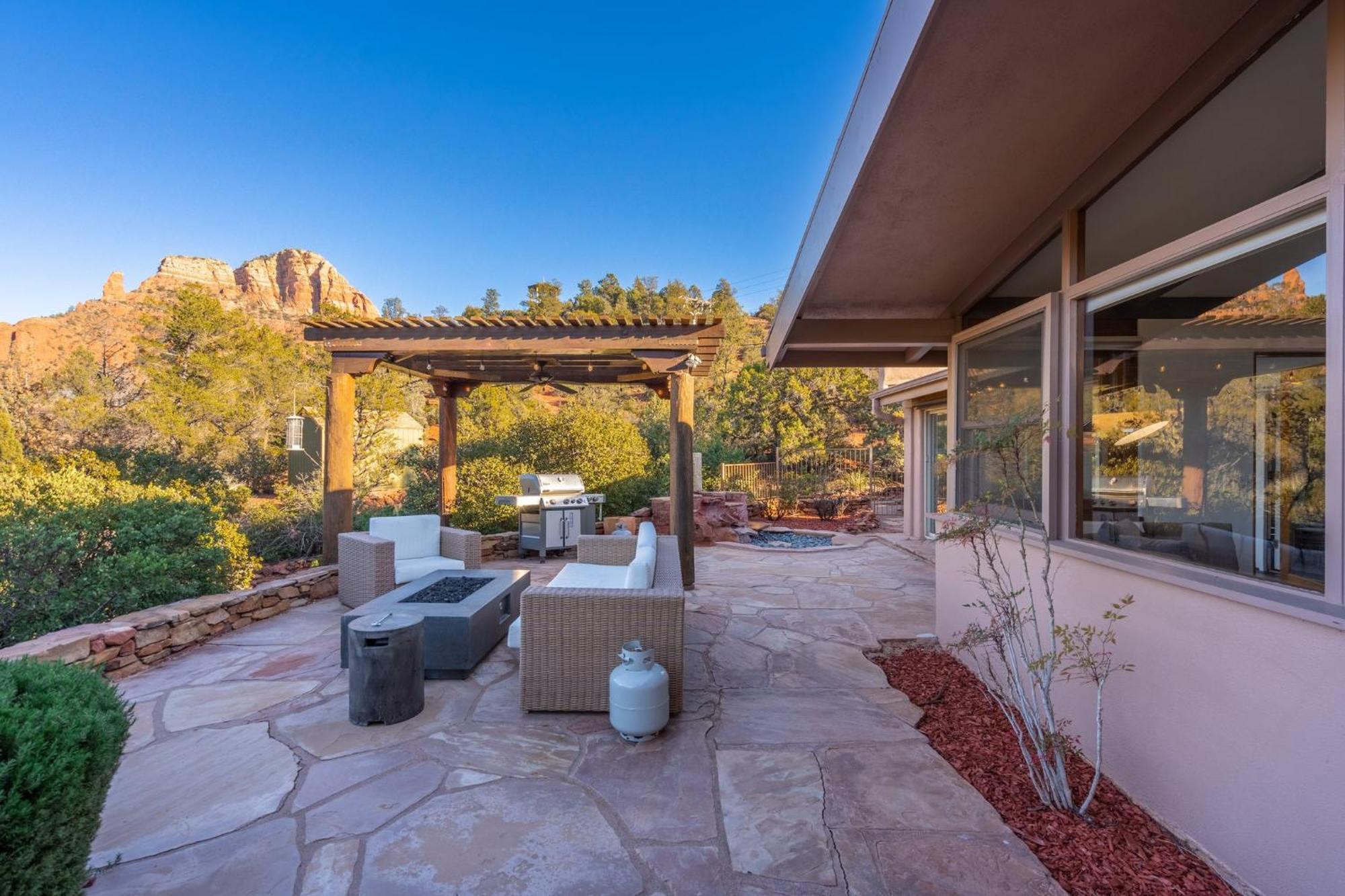 Modern Secluded With Amazing Views Hot Tub Casita Holiday home *