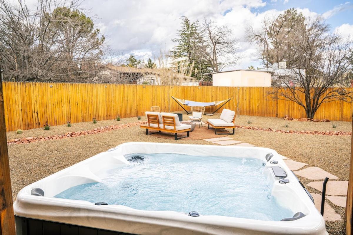 Stunning Javelina Hideaway With Hot Tub And King Bed