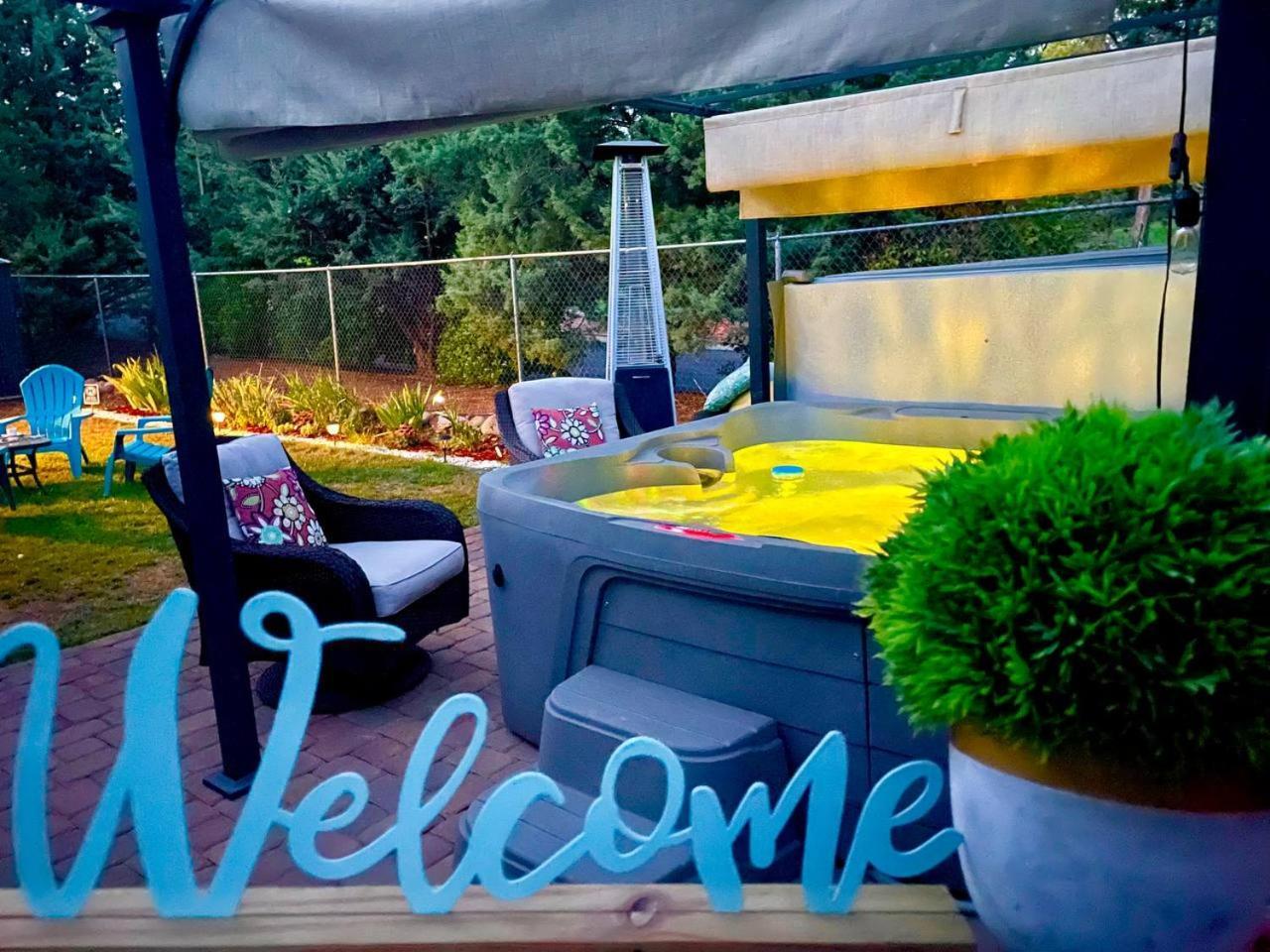 Red Rock Garden Of Paradise Pets Friendly And Hot Tub Holiday home