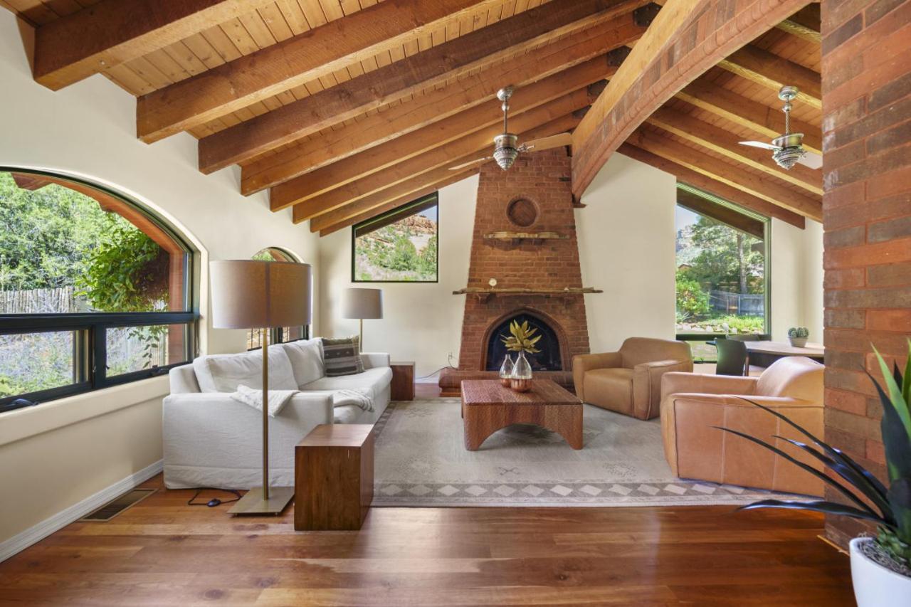 Stunning Chapel With Incredible Views Hottub Holiday home