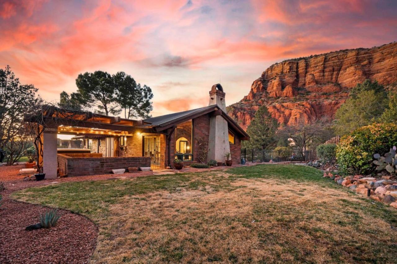 Stunning Chapel With Incredible Views Hottub Holiday home Sedona
