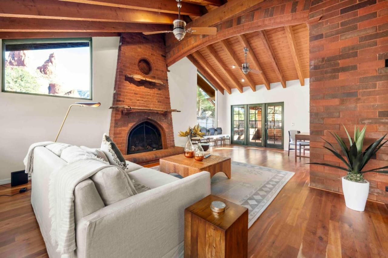 Holiday home Stunning Chapel With Incredible Views Hottub