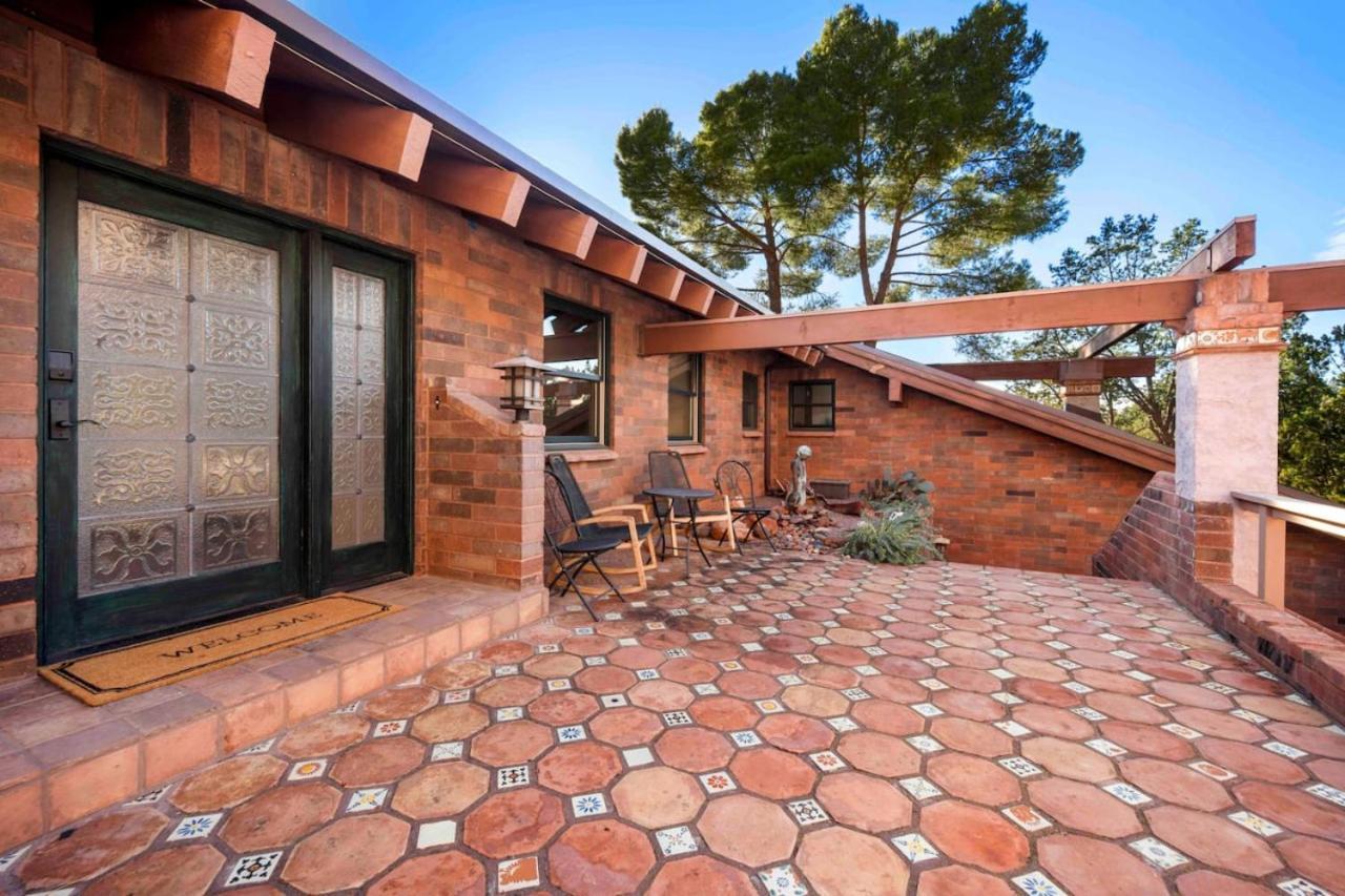 Stunning Chapel With Incredible Views Hottub Holiday home *