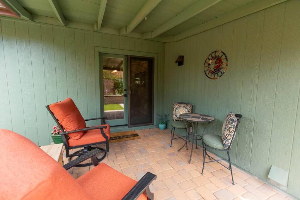 Uptown House - Hot Tub - 90 Second Walk To Main Street Holiday home Sedona