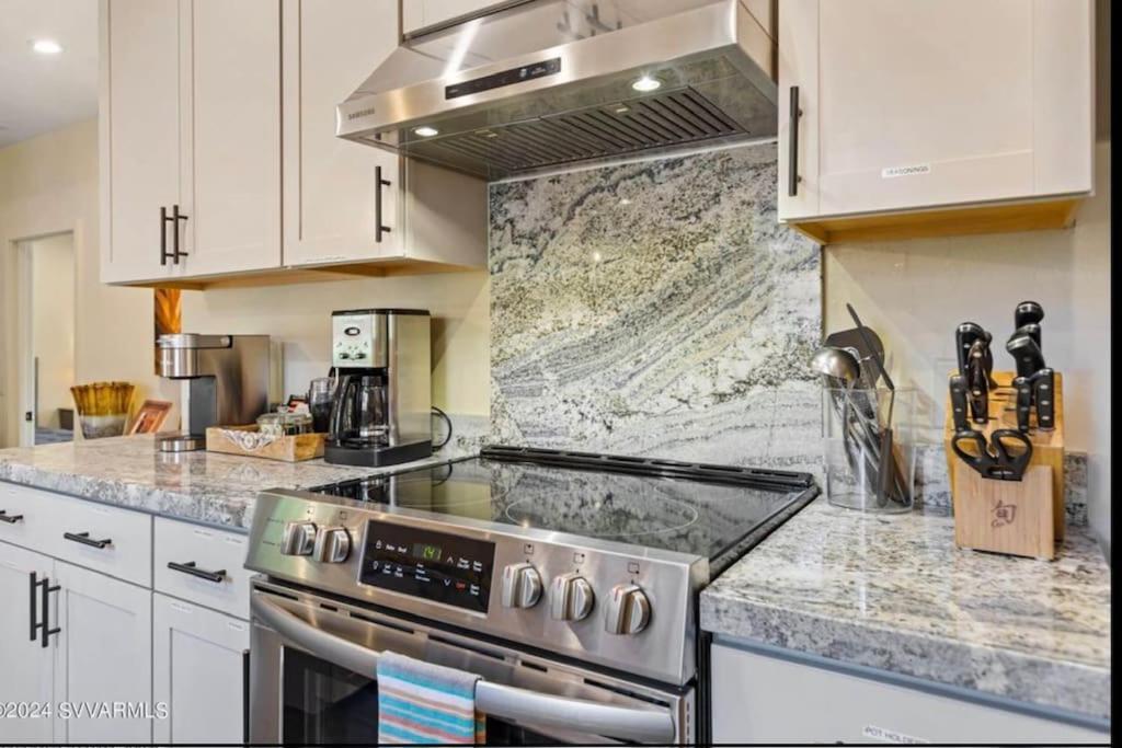 Uptown House - Hot Tub - 90 Second Walk To Main Street *