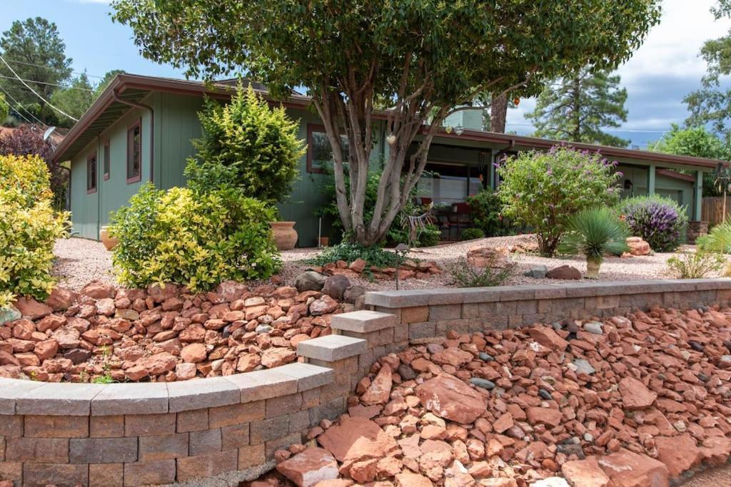 Uptown House - Hot Tub - 90 Second Walk To Main Street Holiday home *