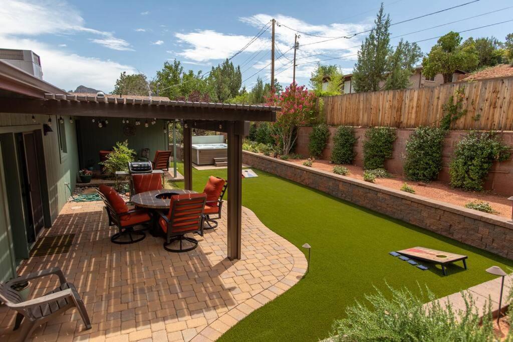 Holiday home Uptown House - Hot Tub - 90 Second Walk To Main Street *