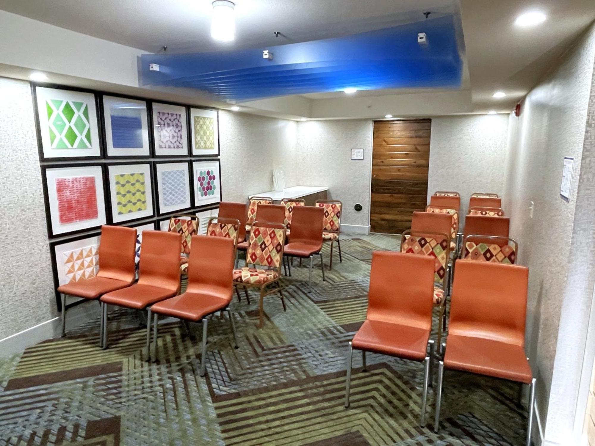 Express - Oak Creek By Ihg