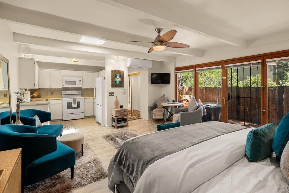 White Lotus Casita Holiday home