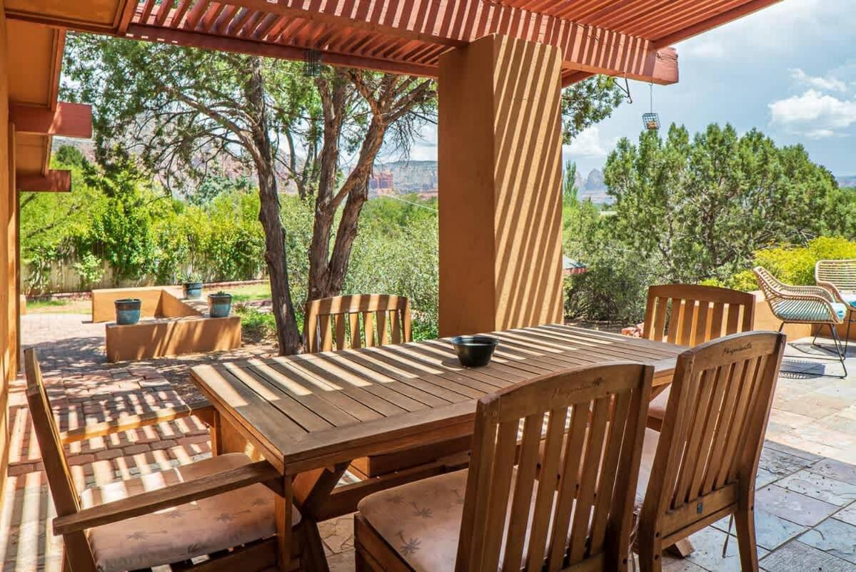 Holiday home Dreamy Design Stargaze From Hot Tub For Family