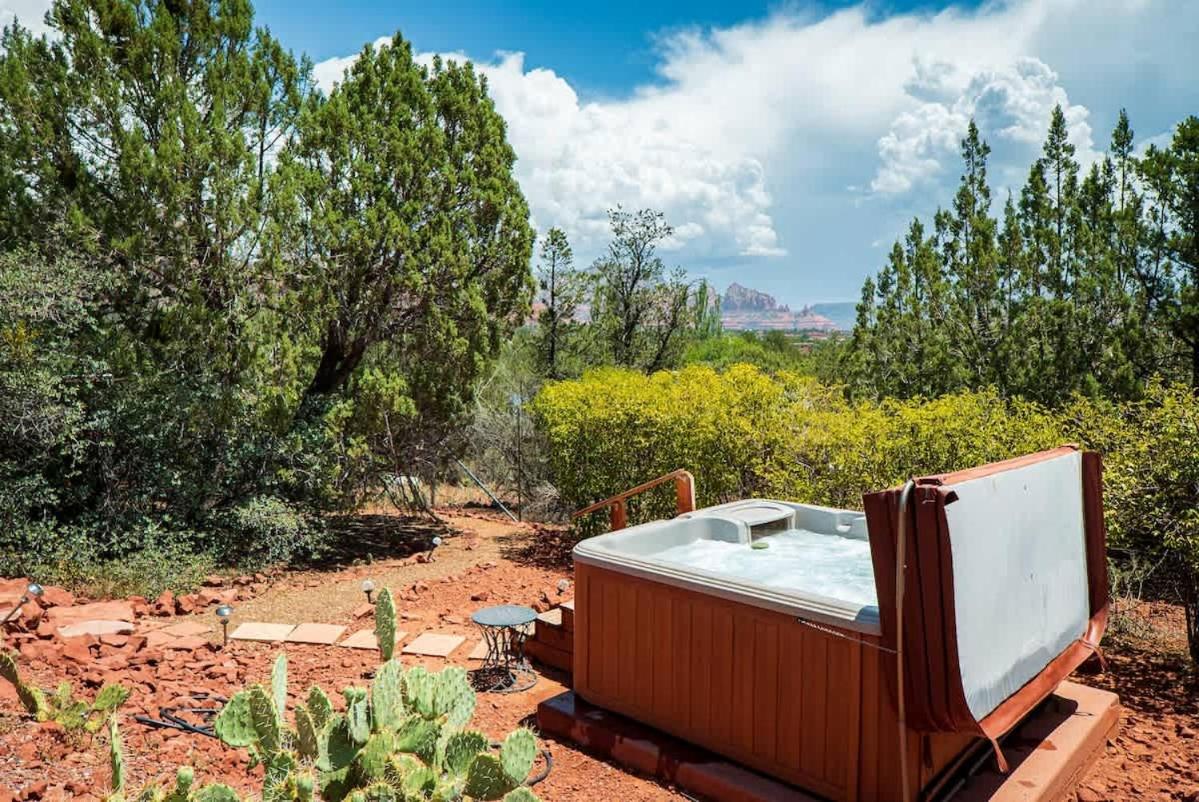 Dreamy Design Stargaze From Hot Tub For Family Holiday home *