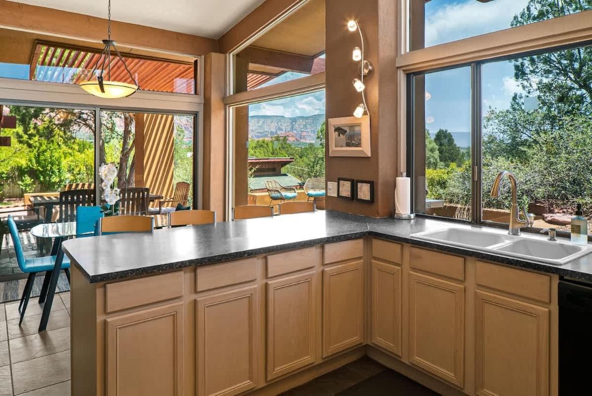 Holiday home Dreamy Design Stargaze From Hot Tub For Family *