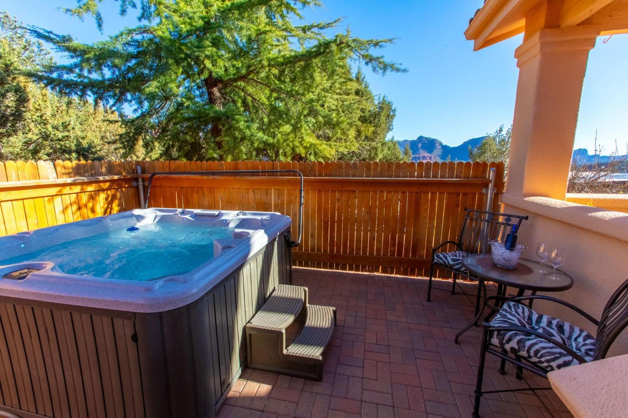 5 Bed 3 Bath Uptown Sedona-game Room-sauna-cold Plunge-jacuzzi-gym *