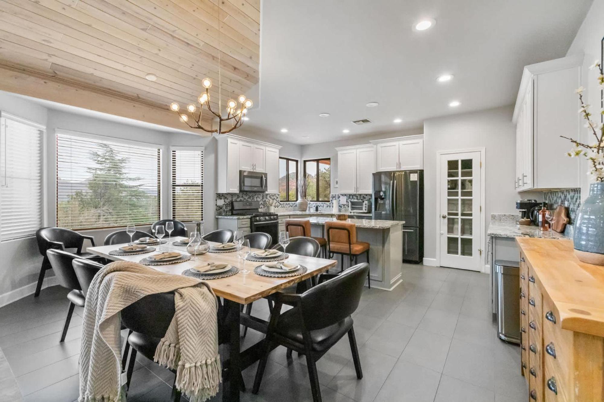 5 Bed 3 Bath Uptown Sedona-game Room-sauna-cold Plunge-jacuzzi-gym Sedona