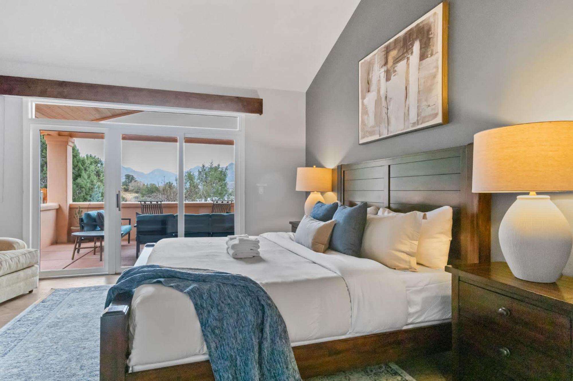 5 Bed 3 Bath Uptown Sedona-game Room-sauna-cold Plunge-jacuzzi-gym