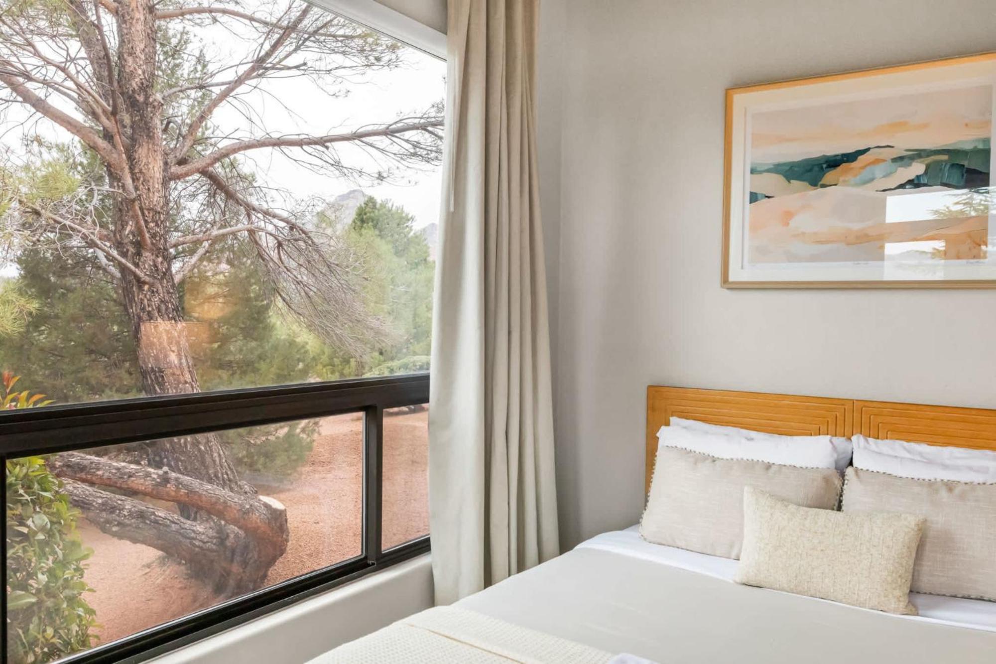 5 Bed 3 Bath Uptown Sedona-game Room-sauna-cold Plunge-jacuzzi-gym *