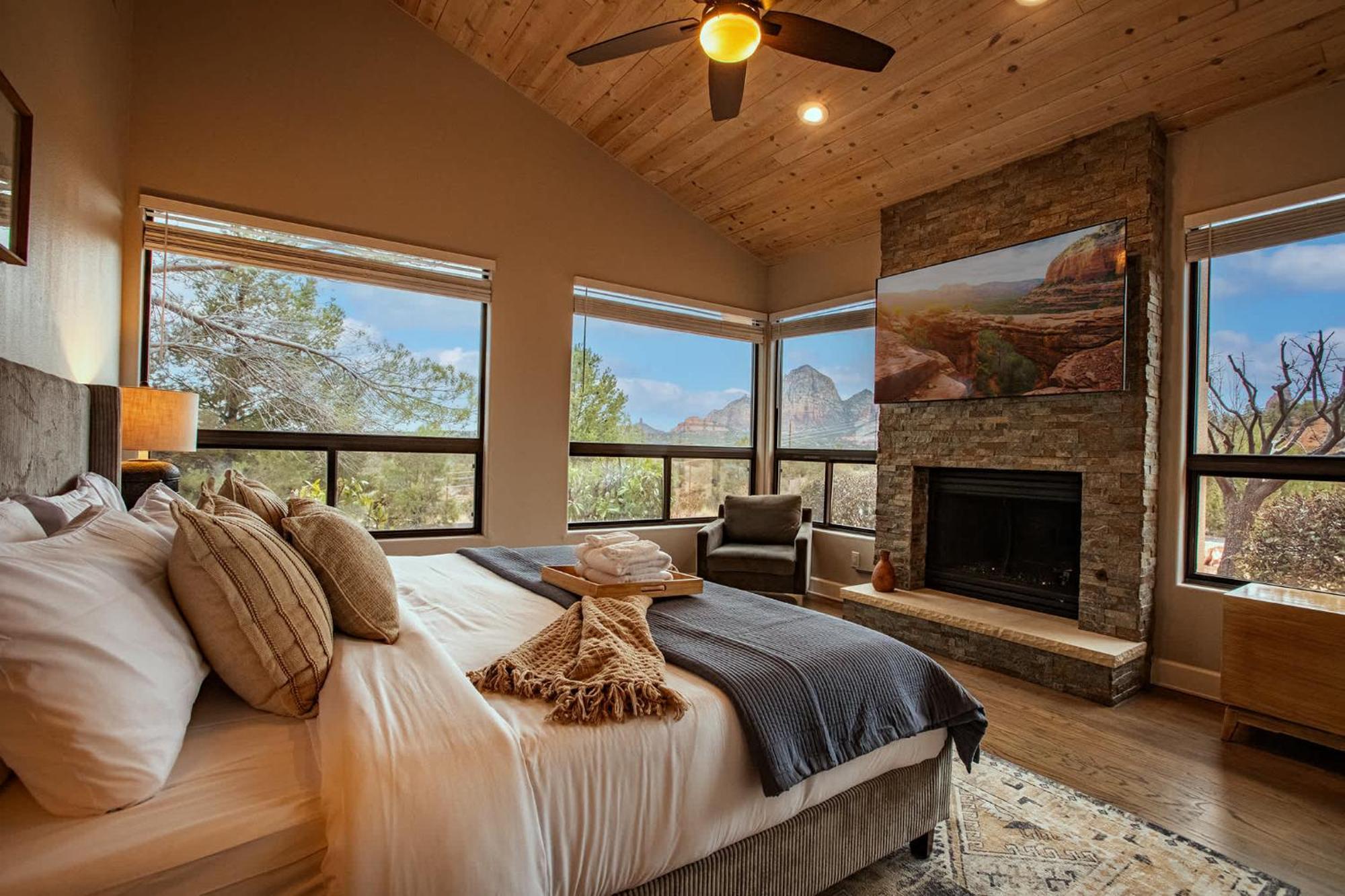5 Bed 3 Bath Uptown Sedona-game Room-sauna-cold Plunge-jacuzzi-gym Sedona