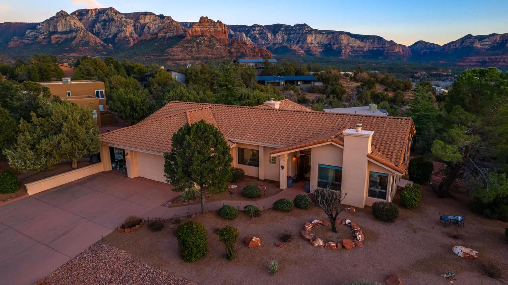 5 Bed 3 Bath Uptown Sedona-game Room-sauna-cold Plunge-jacuzzi-gym Sedona