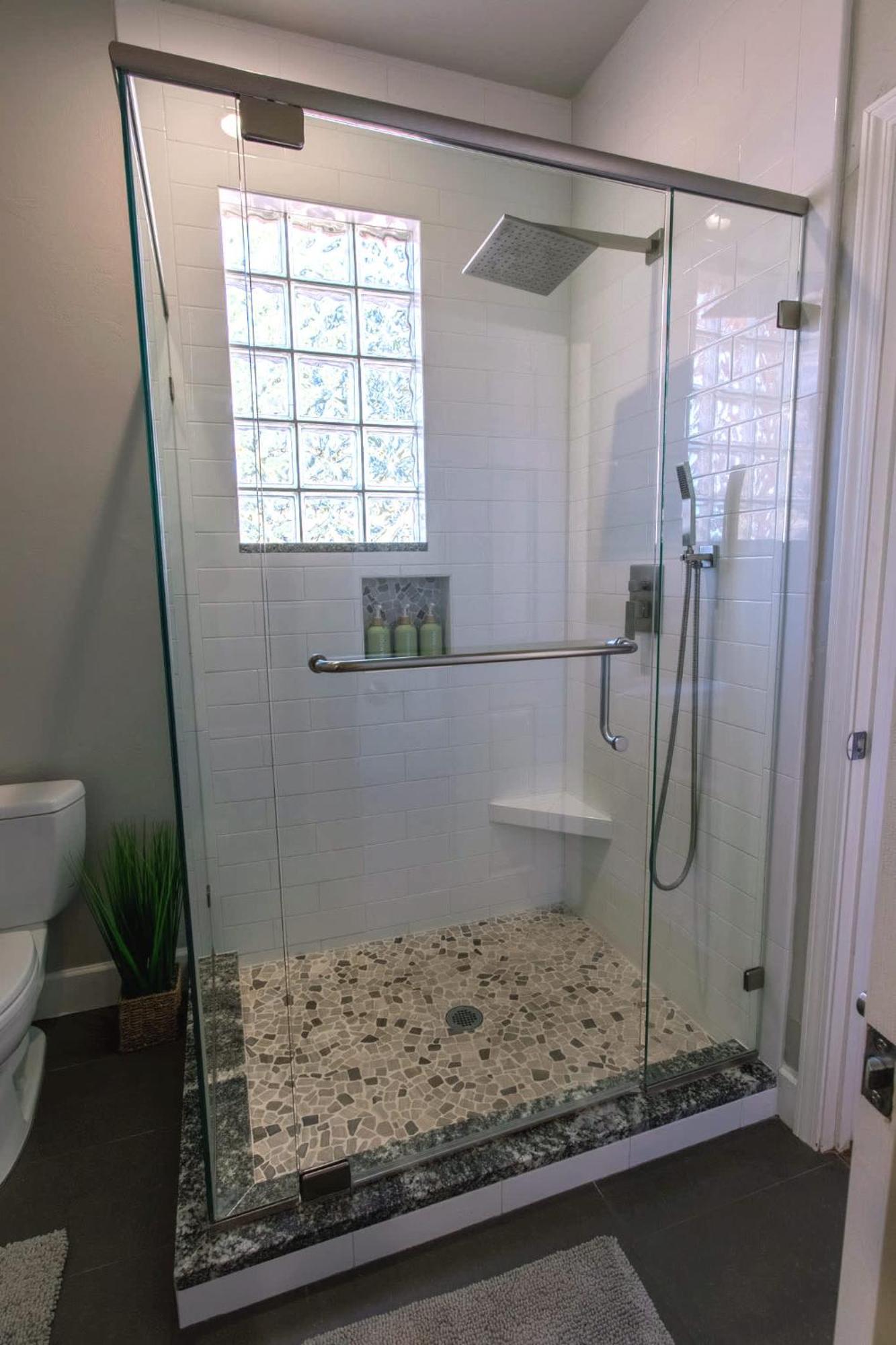 5 Bed 3 Bath Uptown Sedona-game Room-sauna-cold Plunge-jacuzzi-gym Holiday home *
