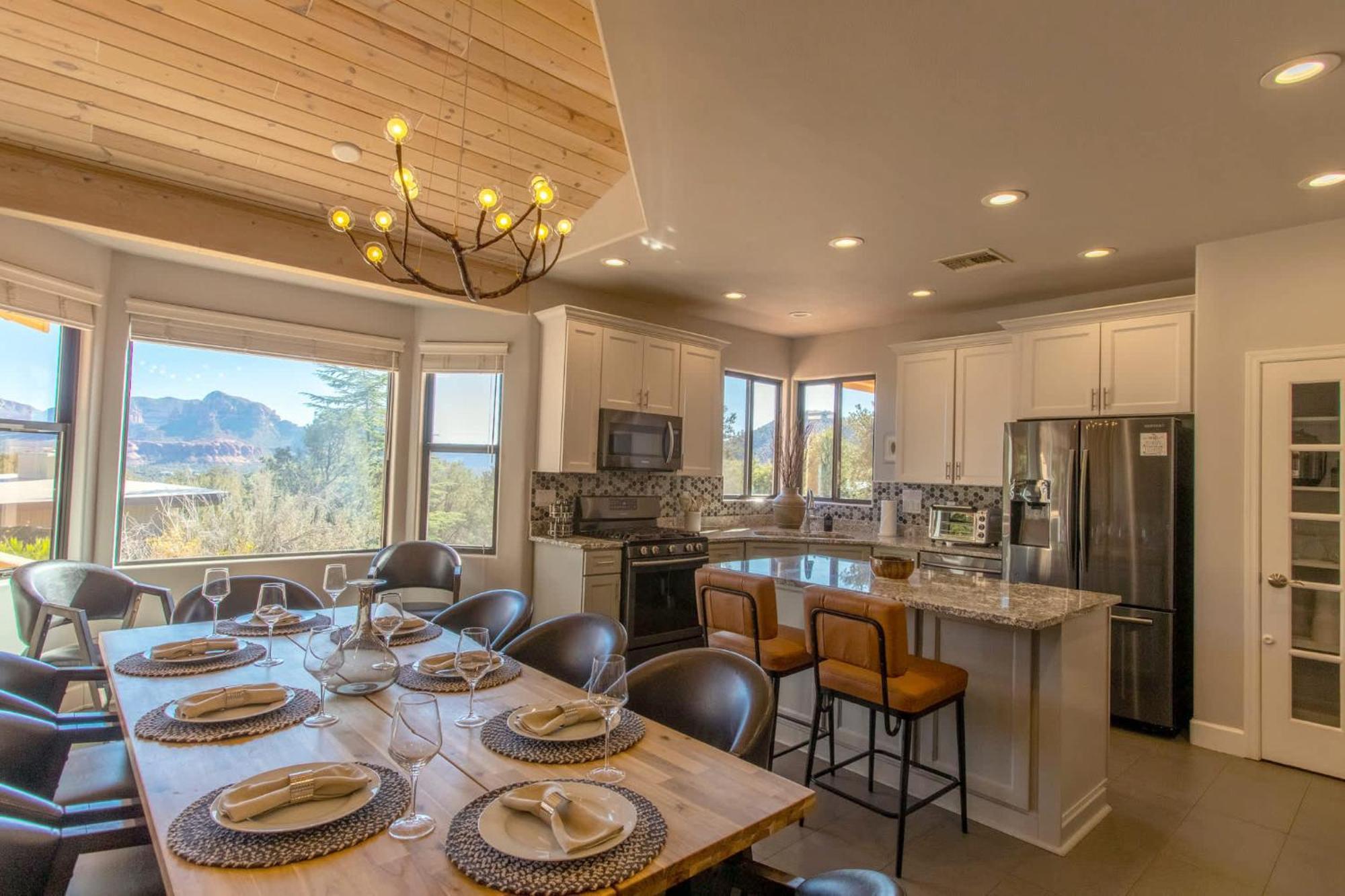 5 Bed 3 Bath Uptown Sedona-game Room-sauna-cold Plunge-jacuzzi-gym