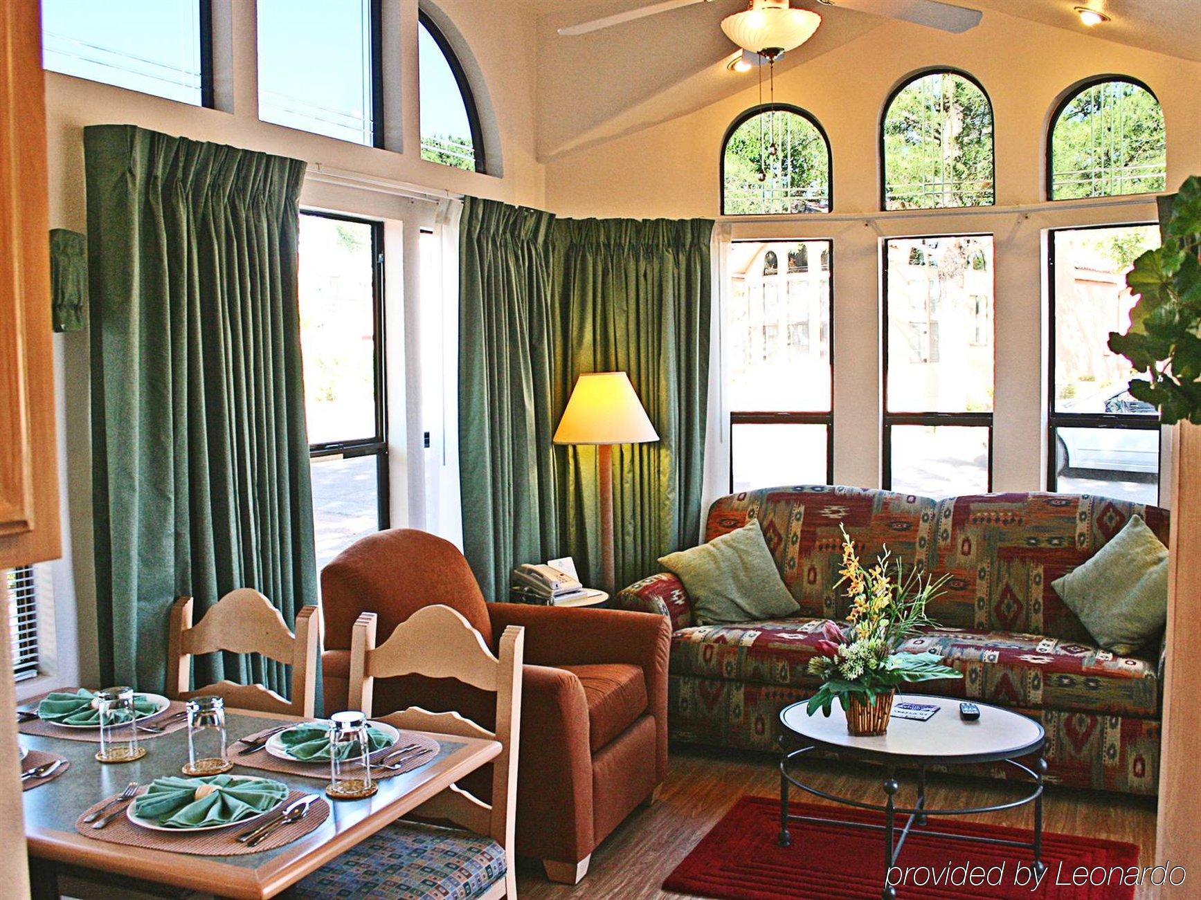Pines Resort 5*