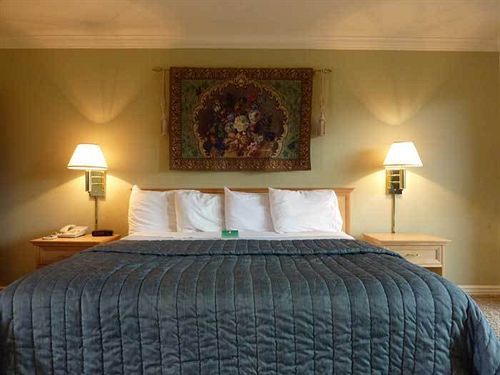 Cedars Hotel