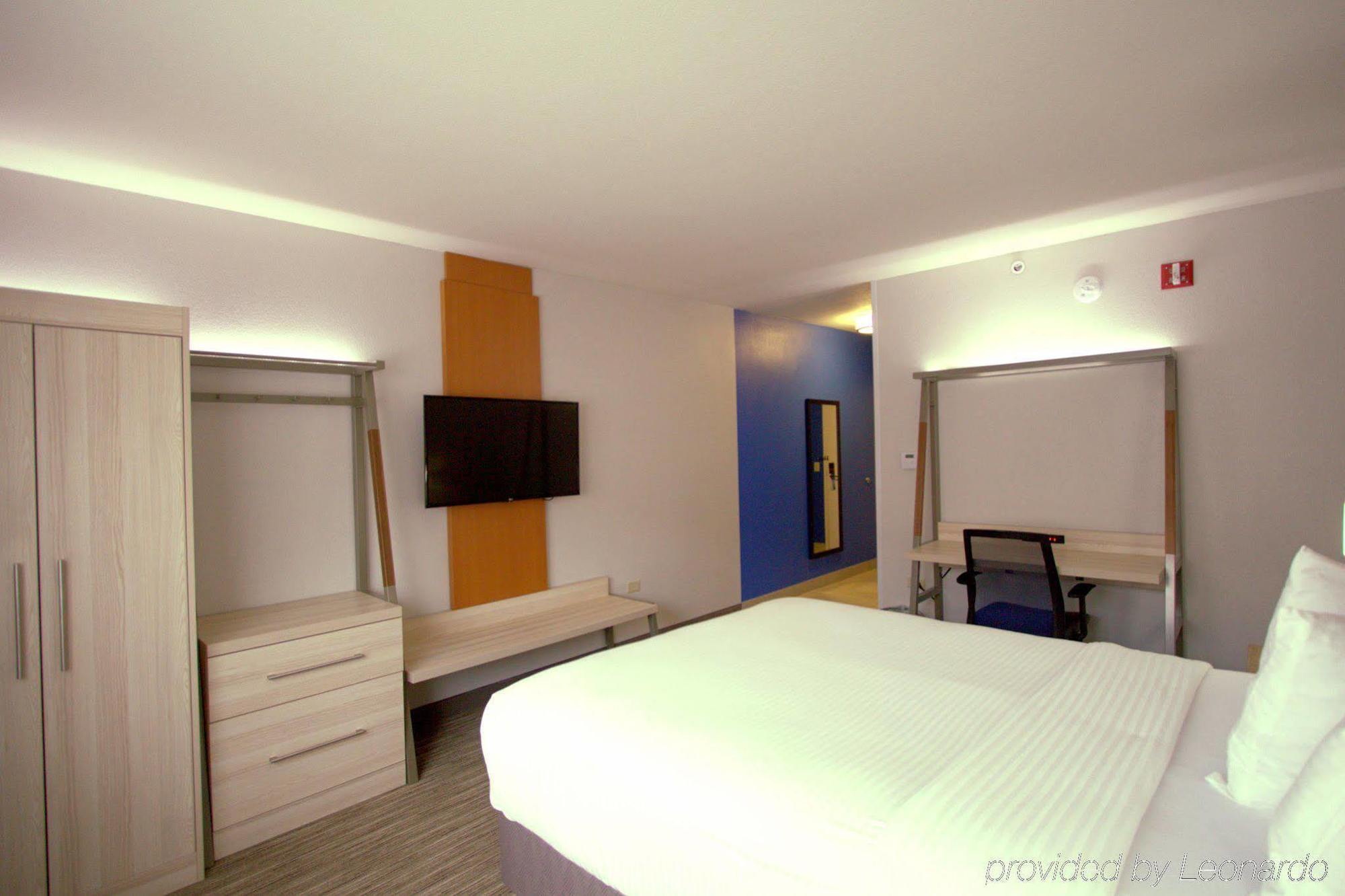 Express - Oak Creek By Ihg Hotel