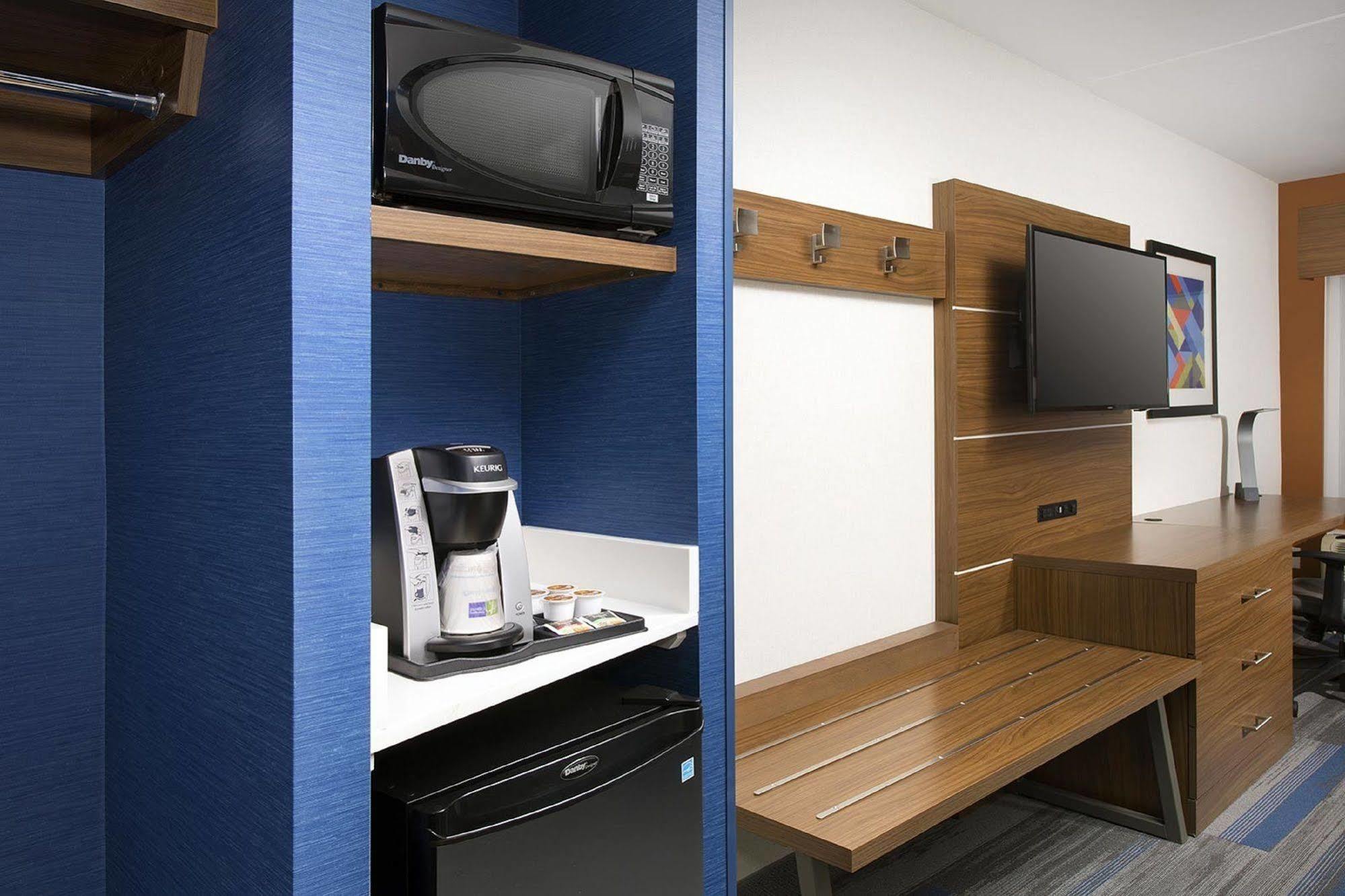 Express - Oak Creek By Ihg Hotel