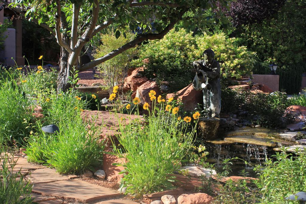 Inn Adobe Village 4*