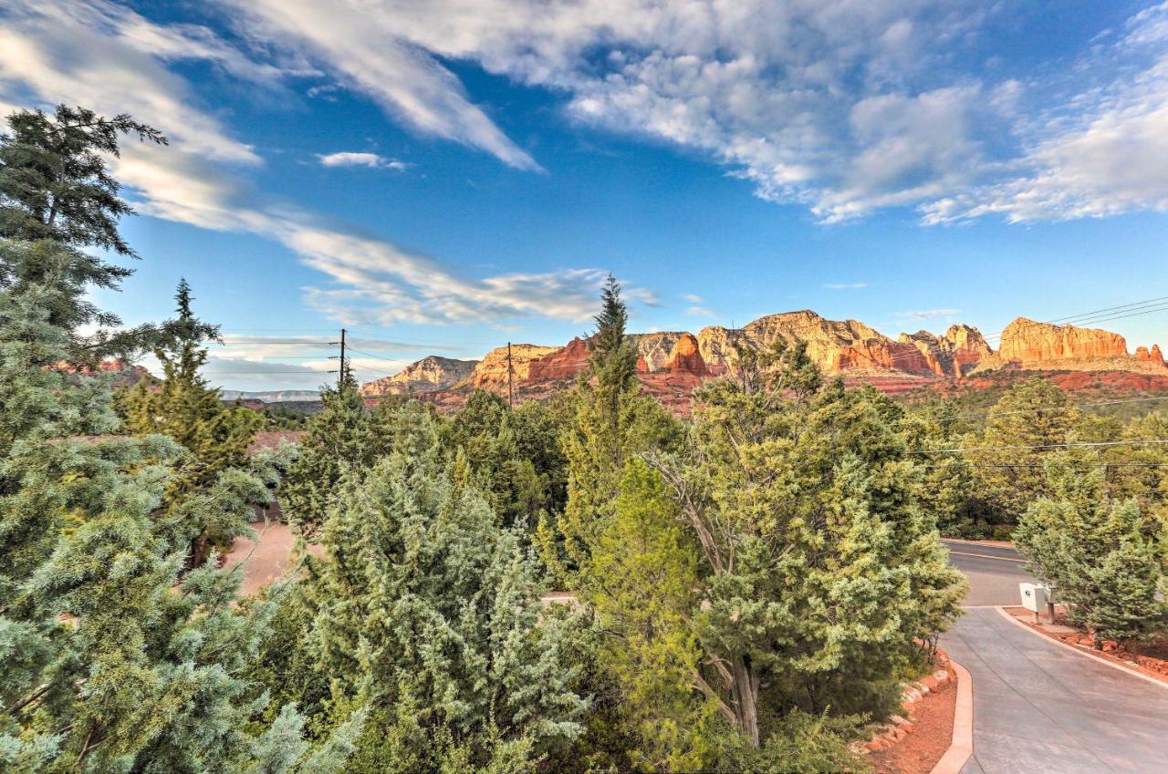 Apartment Couples Retreat With Patio Walk To Trails!